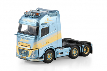WSI Models 01-5165 S.N. DE WITTE VOLVO FH AERO GLOBETROTTER XL 6X2 TWIN STEER