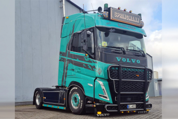 WSI Models 01-5056 SPRINGMANN VOLVO FH5 GLOBETROTTER 4X2 GERMAN SUPERTRUCKS