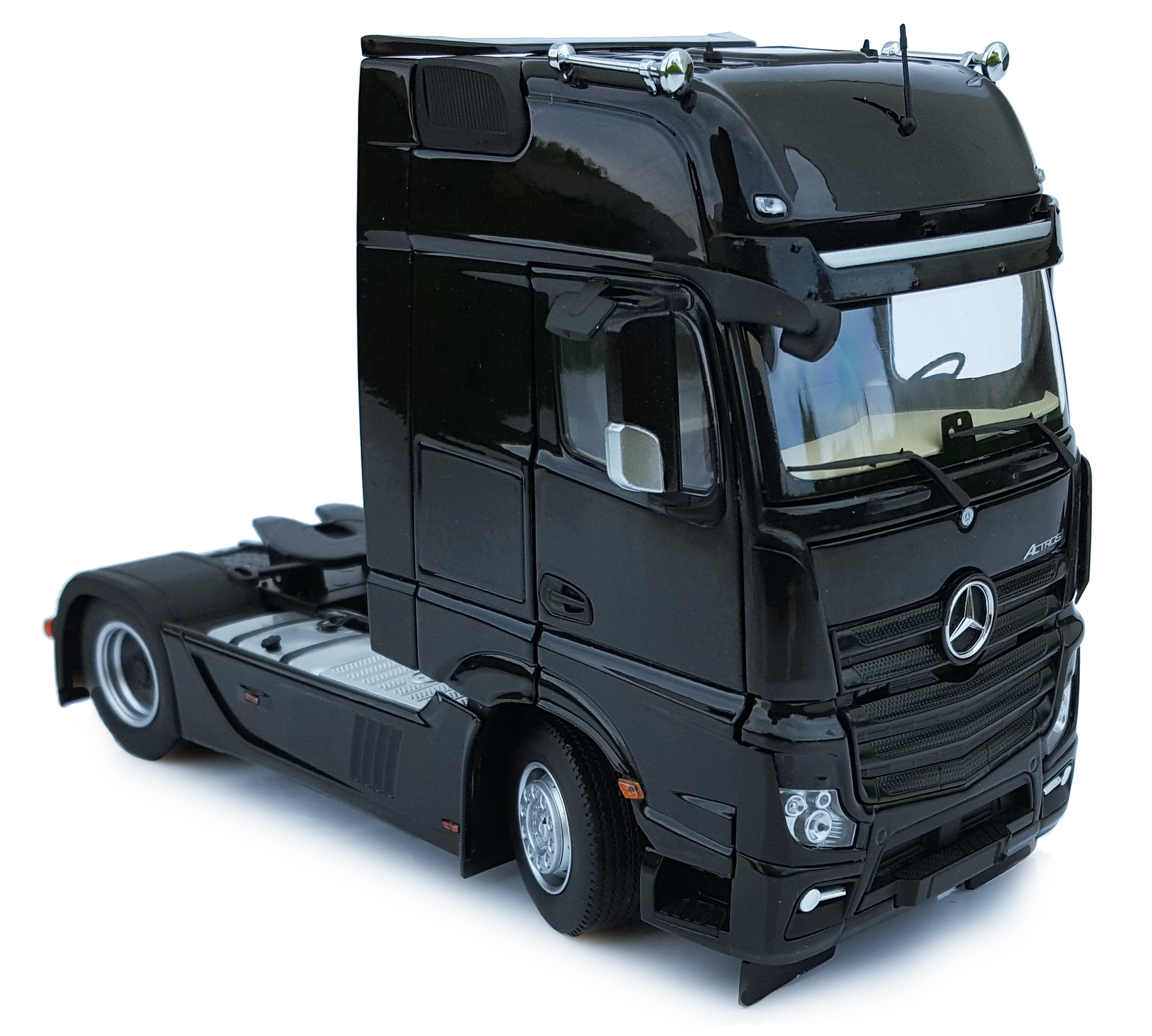 MARGE MODELS 1:32 SCALE MERCEDES-BENZ GIGASPACE TRACTOR UNIT TRUCK 6x2 BLACK