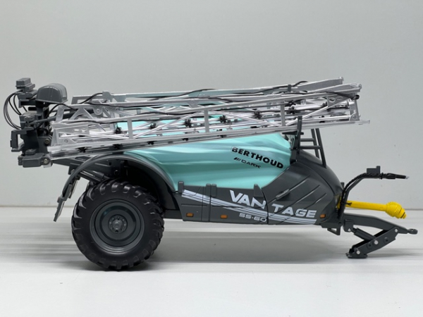 Replicagri 224 Berthoud Vantage Anhängefeldspritze