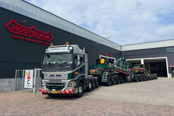 WSI Models 01-5375 BOLK VOLVO FH5 GLOBETROTTER XL 8X4 WIND MILL TRAILER WITH 4 AXLE DOLLY - 7 AXLE