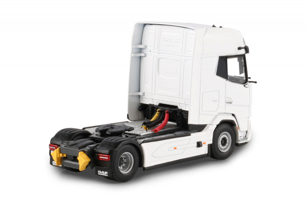 WSI Models 03-2063 WHITE LINE DAF XG+ MY25 4X2