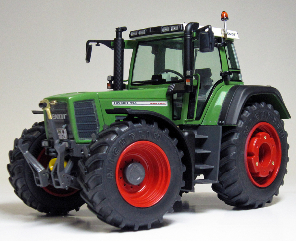 weise-toys 1025 FENDT FAVORIT 926 Vario (version 1996 - 2000 / 1. Generation)